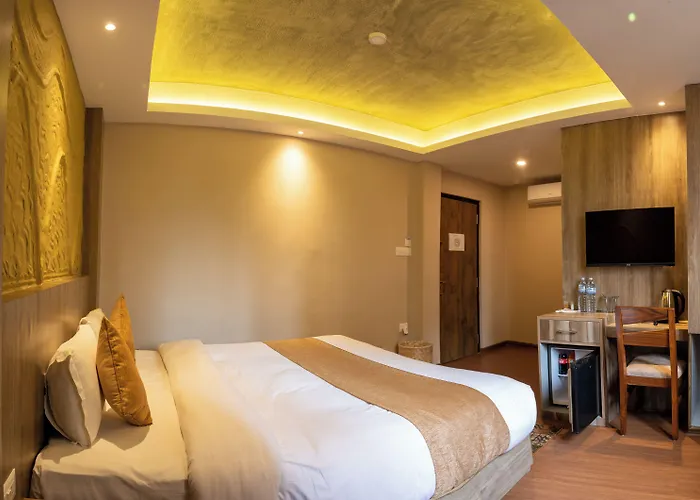 Divya Boutique 3*