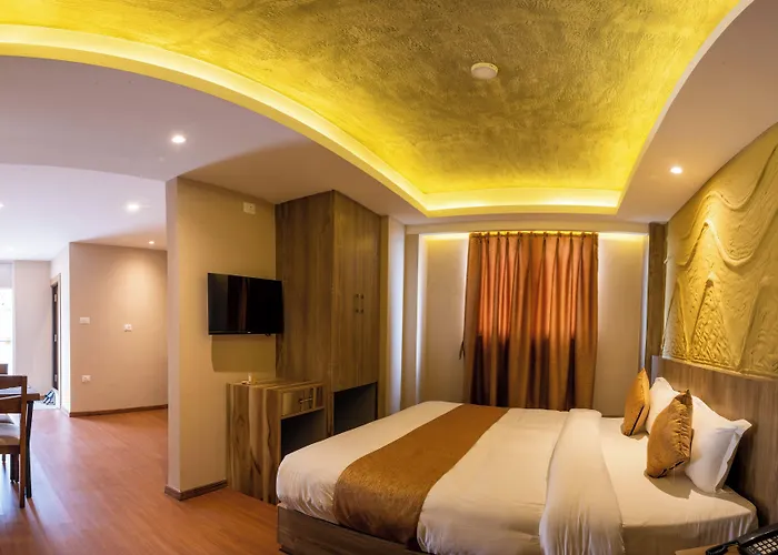 Divya Boutique 3*