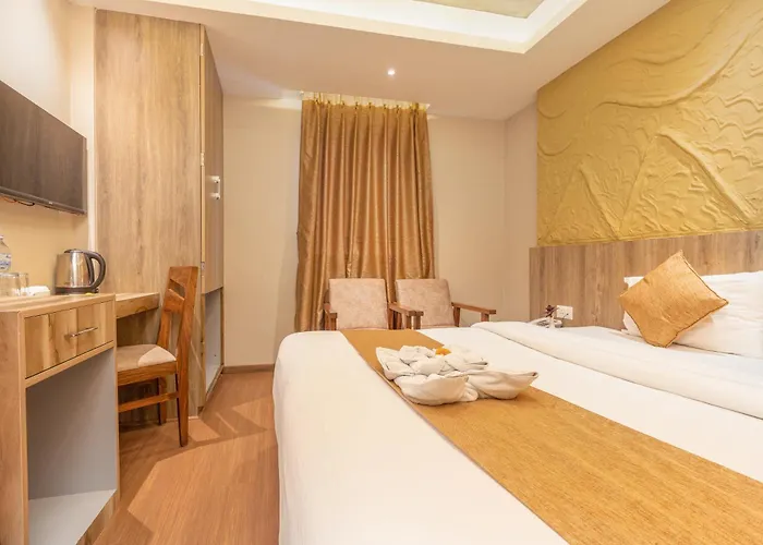 Divya Boutique 3*